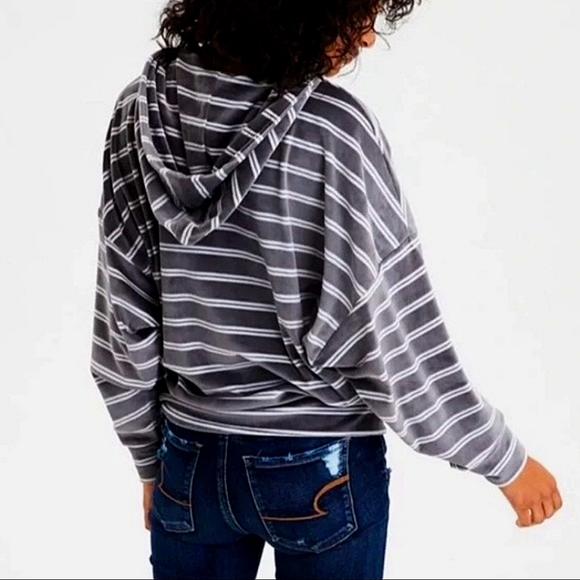 AE Cozy every after Hoodie - Size small - Picture 4 of 6